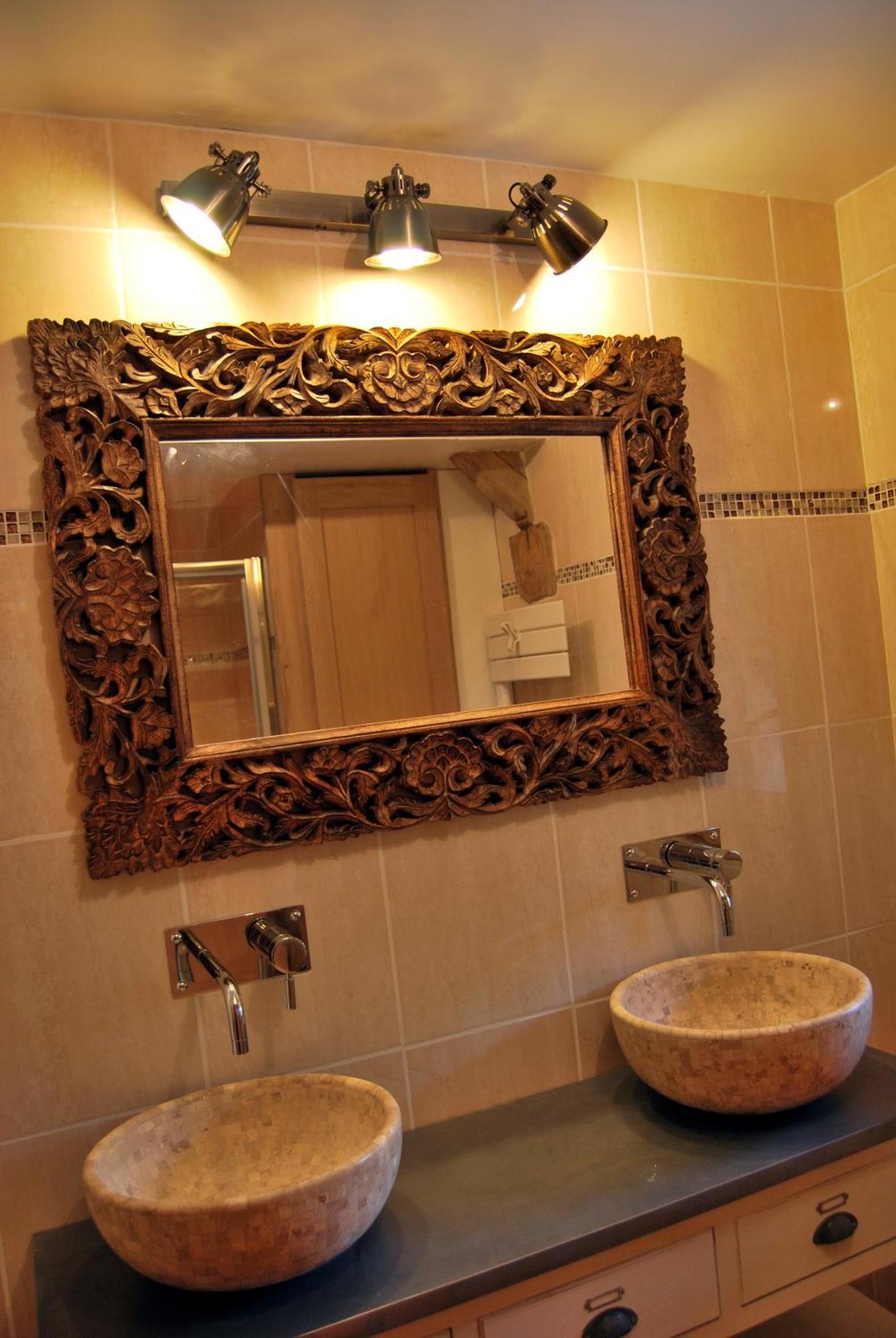 Le Clos Des Tilleuls D Day Home, Chambres D'Hotes, Suite Avec Sauna Privatif, Suite Avec Balneotherapie Privative, En Supplement Option Spa Bain A Remous La Vendelee Luaran gambar