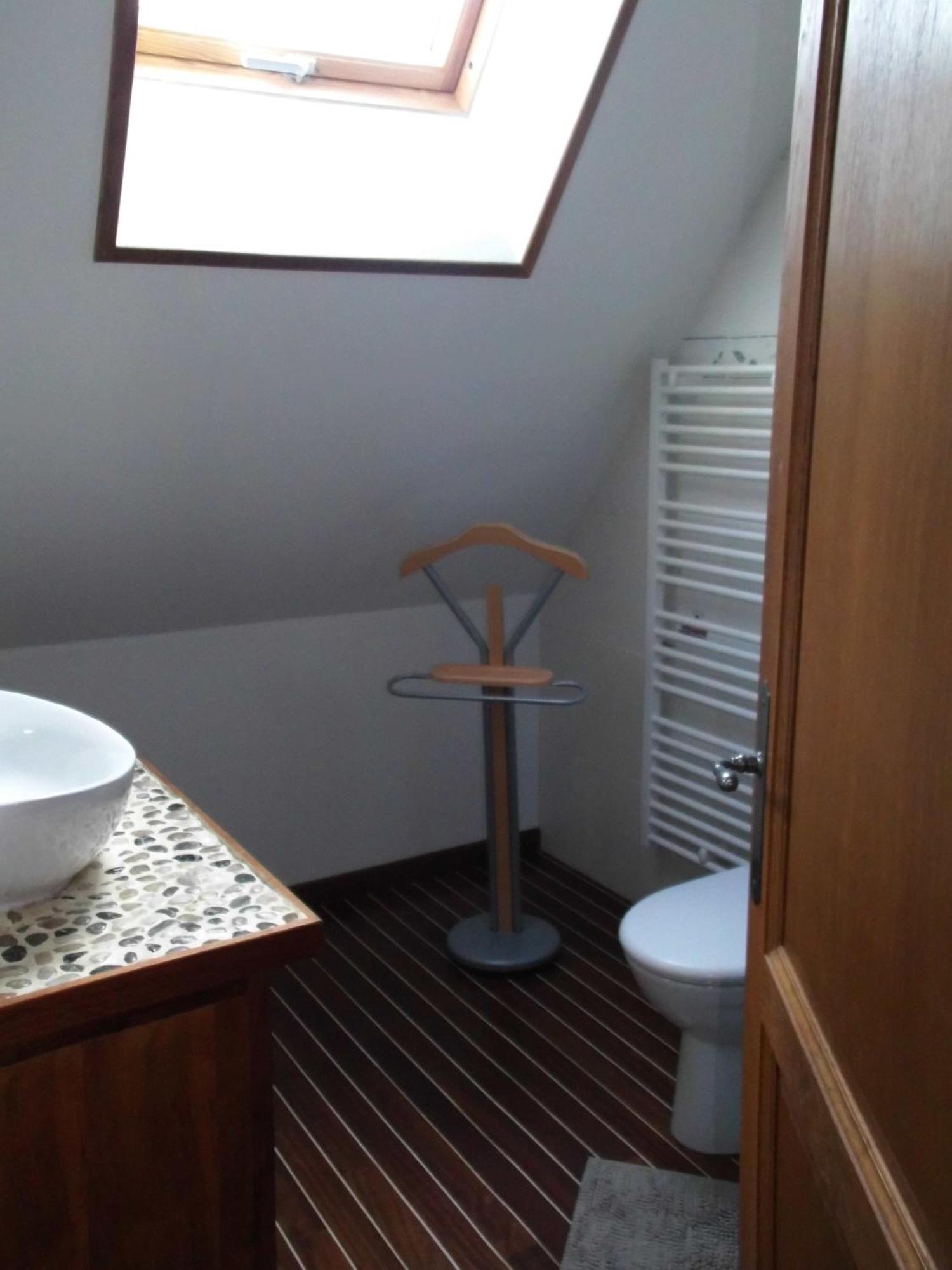 Le Clos Des Tilleuls D Day Home, Chambres D'Hotes, Suite Avec Sauna Privatif, Suite Avec Balneotherapie Privative, En Supplement Option Spa Bain A Remous La Vendelee Bilik gambar