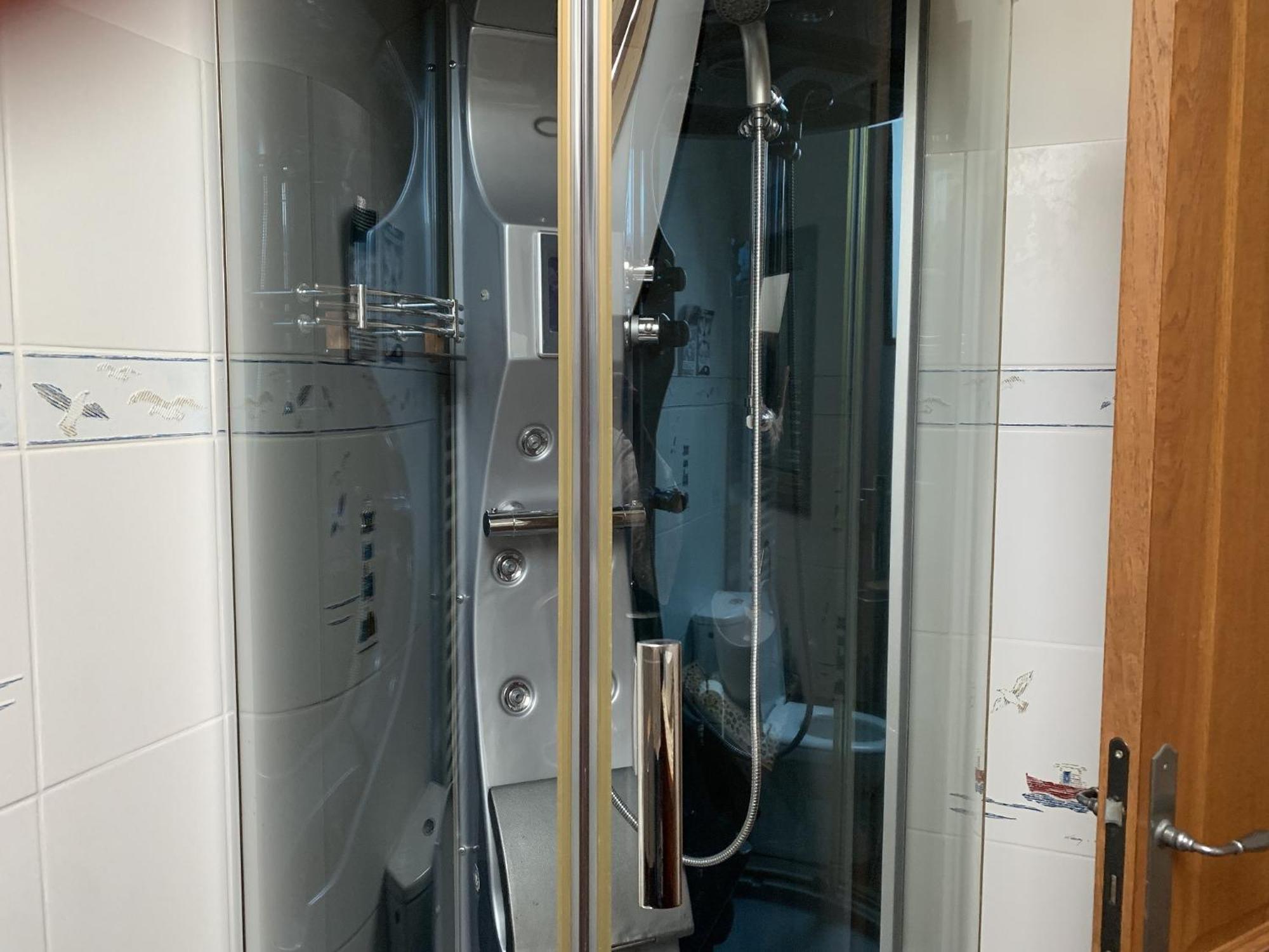 Le Clos Des Tilleuls D Day Home, Chambres D'Hotes, Suite Avec Sauna Privatif, Suite Avec Balneotherapie Privative, En Supplement Option Spa Bain A Remous La Vendelee Bilik gambar