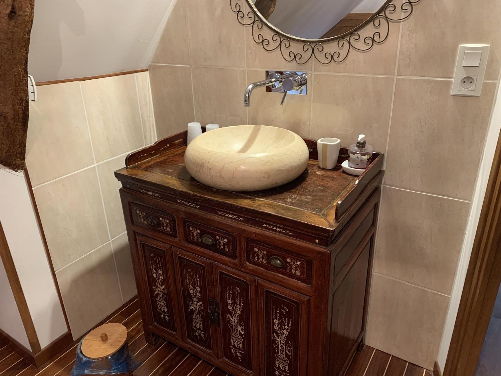 Le Clos Des Tilleuls D Day Home, Chambres D'Hotes, Suite Avec Sauna Privatif, Suite Avec Balneotherapie Privative, En Supplement Option Spa Bain A Remous La Vendelee Luaran gambar