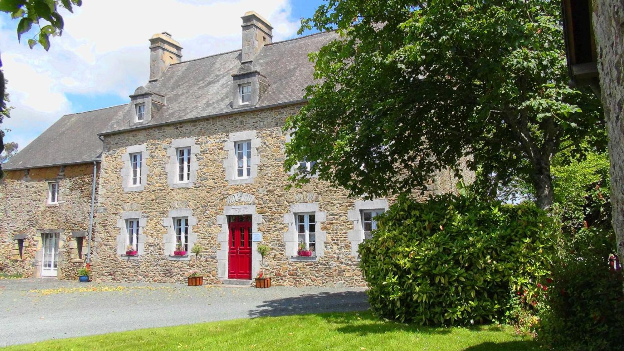 Le Clos Des Tilleuls D Day Home, Chambres D'Hotes, Suite Avec Sauna Privatif, Suite Avec Balneotherapie Privative, En Supplement Option Spa Bain A Remous La Vendelee Luaran gambar